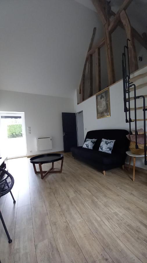 Logement Independant Tour-en-Sologne Exteriör bild