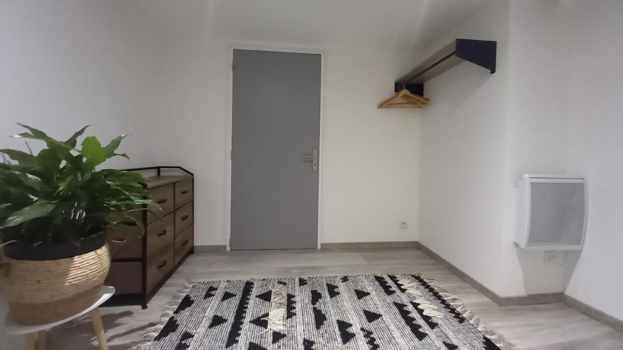 Logement Independant Tour-en-Sologne Exteriör bild